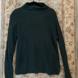 Max Studio women’s size XS emerald green sweater